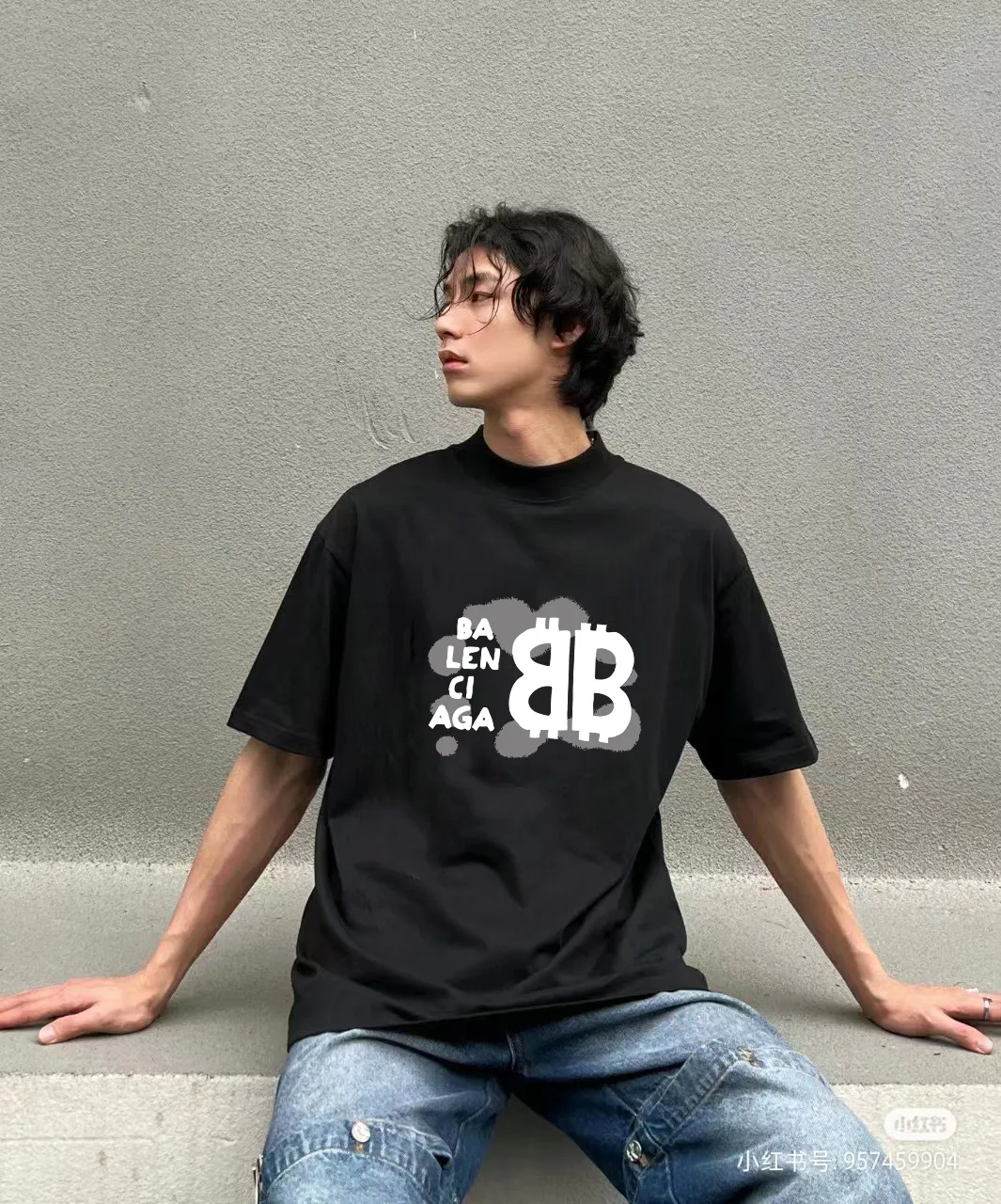 P80✨🔥 BALENCIAGA Paris lettering printed short-sleeved T-shirt. Custom-woven and dyed 300 grams of combed cotton heavyweight fabric. Zero color difference in threads. Perfect details. Different from the current currency version. Welcome to compare. Same Style for men and women. Must-sell in the picture above. Color: White Black Size: 1 2 3 4
